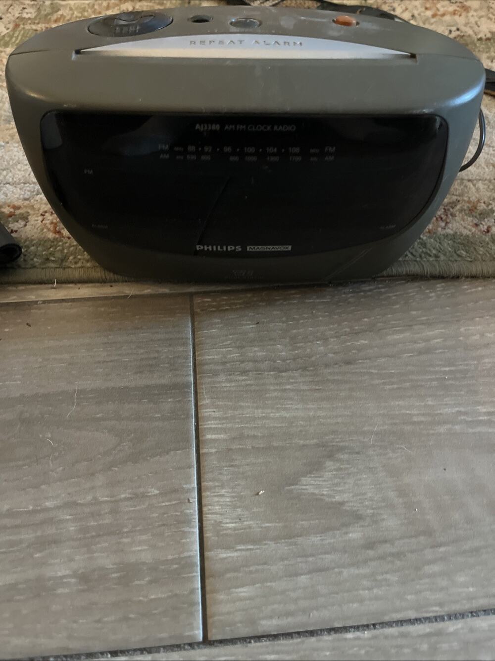 Phillips Magnavox Weatherband Alarm Clock Radio (Model AJ3480)